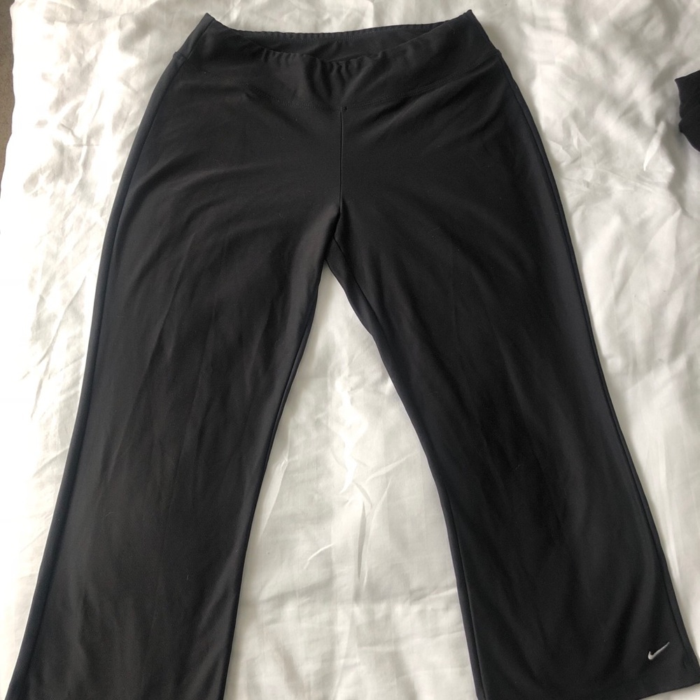 Nike dryfit capris (sz m)